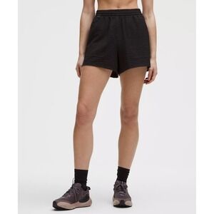 Lululemon-Grid-Texture Relaxed High-Rise Hiking Short 4"-Black